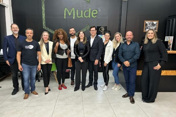Evento “Bate‑Papo Empreendedor” Celebra Sucesso em Balneário Camboriú Mude Coworking Encontro